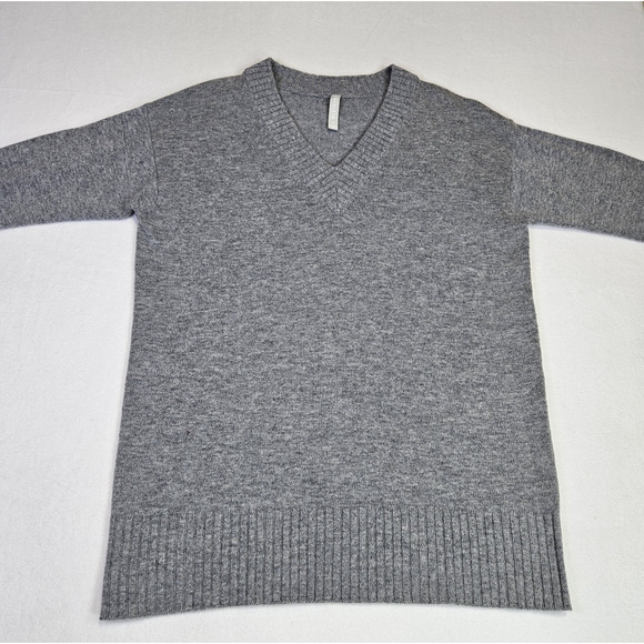 Athleta Cashmere Wool Sweater Womens M V-Neck Tunic Gray 500937 Quiet Luxury NEW - Picture 15 of 15
